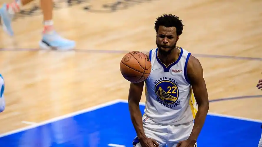 维金斯最逆天的扣篮,已成篮坛永恒经典,被评为20年最佳扣篮之一