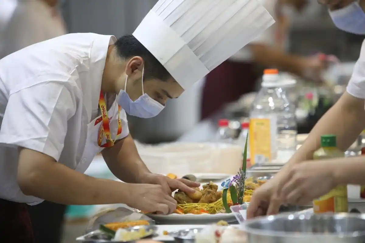 高手过招!"粤菜师傅"中式烹调师厨艺大比拼
