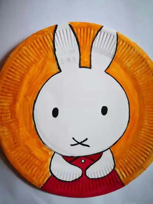 实验小学一(3)班纸盘画–神奇的盘子