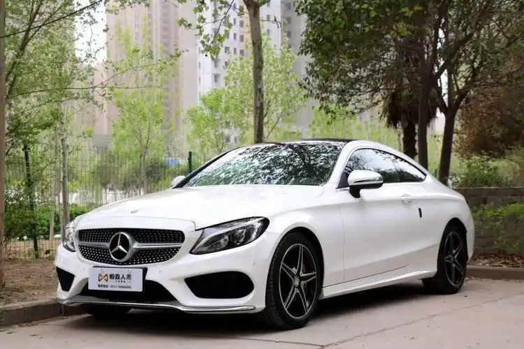 【郑州】2016年8月 奔驰c级 c200 2.0t 白色 手自一体