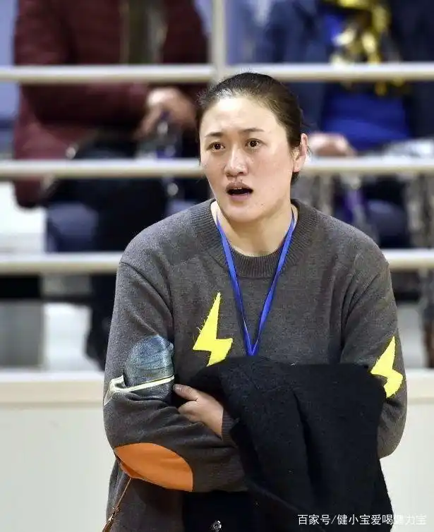 刘亚男:中国女排黄金一代主力副攻,退役后嫁给"男排第一帅哥"