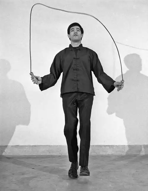 第一部分 基础训练 - 李小龙技击法 - 知乎书店