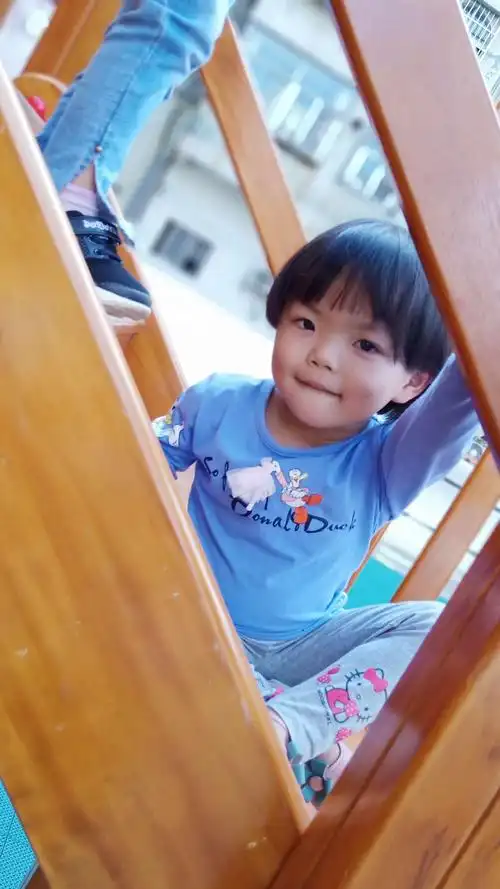 牡丹班宝宝日常生活照