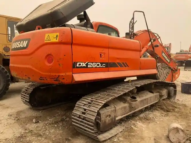 斗山260挖掘机