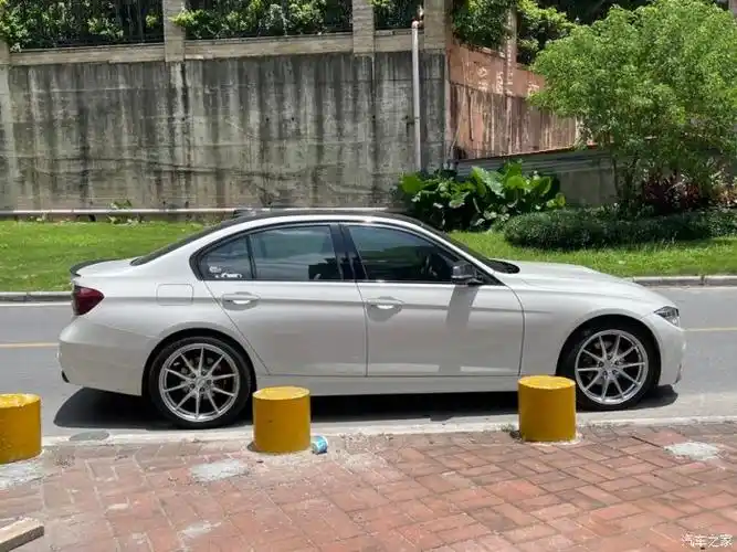 出自用宝马3系17款320im