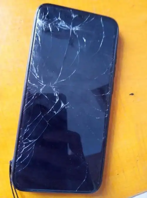 手机外屏摔碎了会不会影响手机 外屏摔碎了,能单独换吗