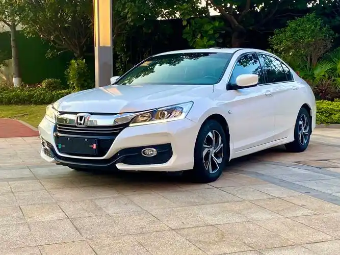 本田 雅阁  2016款 2.0l 舒适版图片