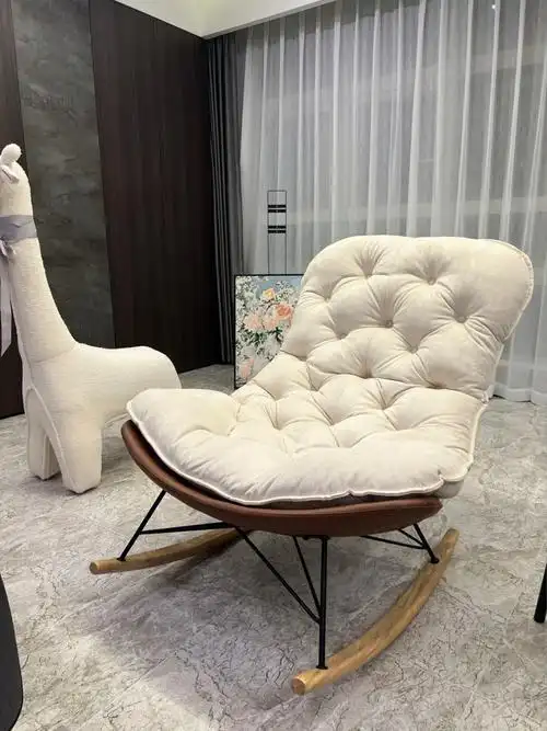 摇摇椅舒服的快乐