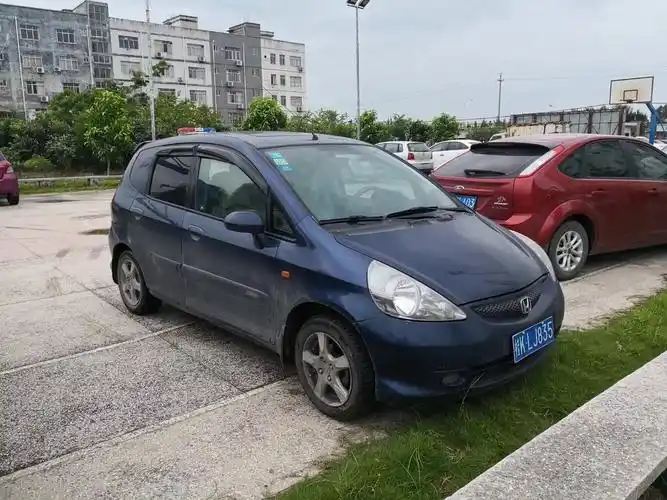 家用05款本田飞度两箱自动波1.5排量