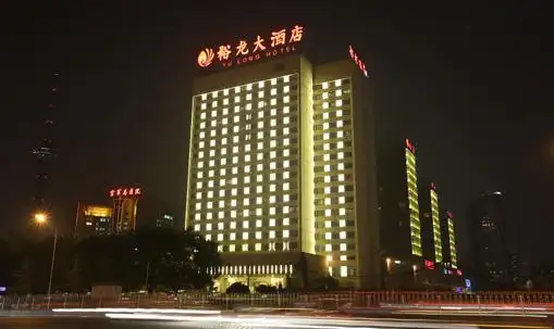北京裕龙大酒店位于西三环外,紧邻西郊风景秀丽的昆玉河.
