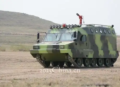 履带式森林消防运兵车