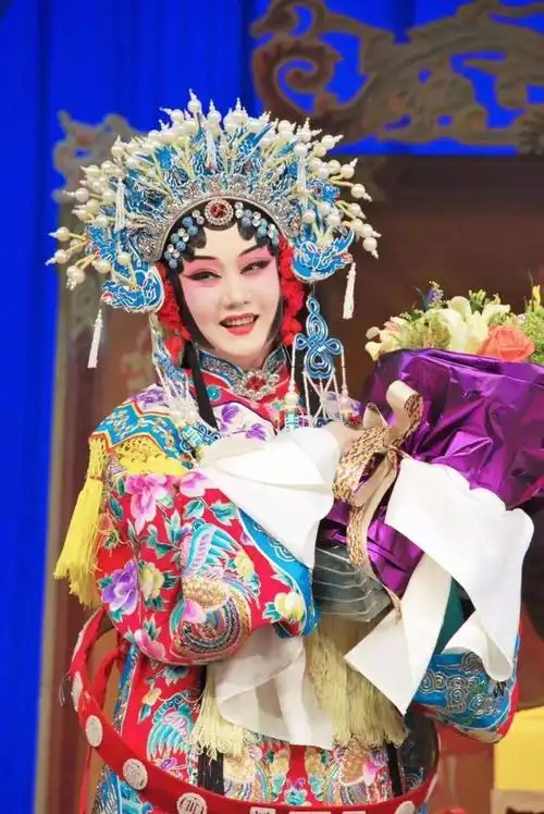 天津青年京剧团雷英,刘桂娟,赵秀君谁才是名副其实的头牌大青衣