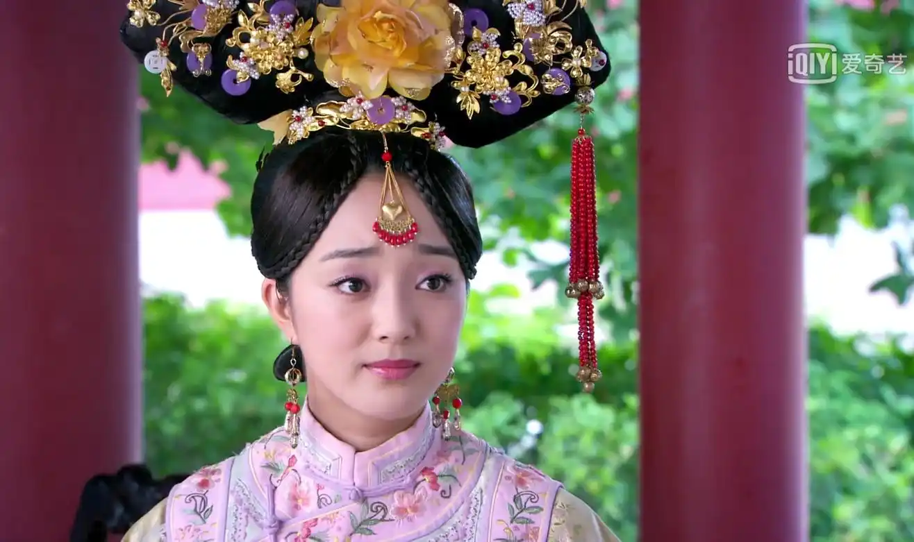 一个类似安陵容的妃子,黑化居然不靠烟熏妆!7个扮相甜美动人