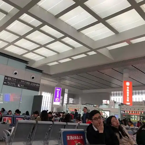 不得不跟徽州说再见啦,跟随着计划的步伐,我们来到了合肥高铁站