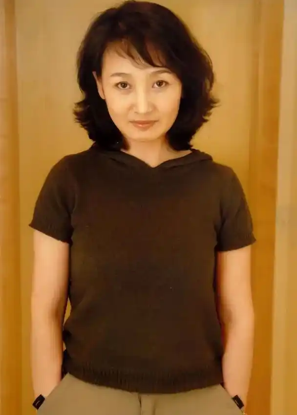 腾格尔老婆现在有孩子吗(离婚后不再嫁人)