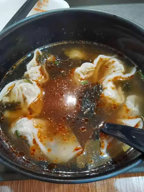 阿啦馄饨(京东天虹店)-"最近下午都好饿,同事点外卖.速度还蛮快的.