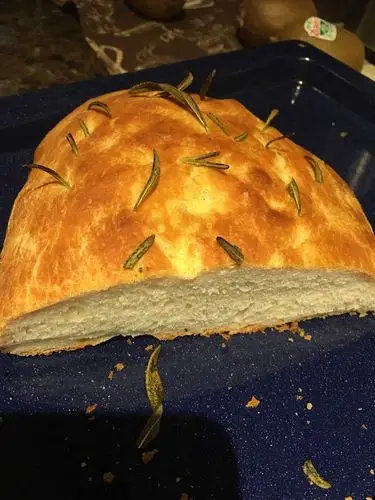 燕子-072做的意大利佛卡夏面包focaccia