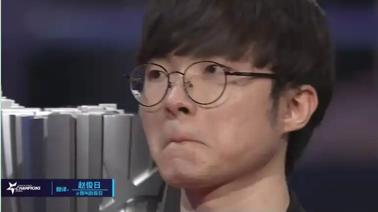 skt夺冠faker难过落泪,现场喊话bang,我去年对不起你们!