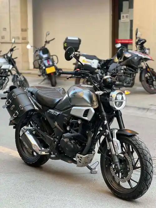 二手摩托车新大洲本田 cbf190tr