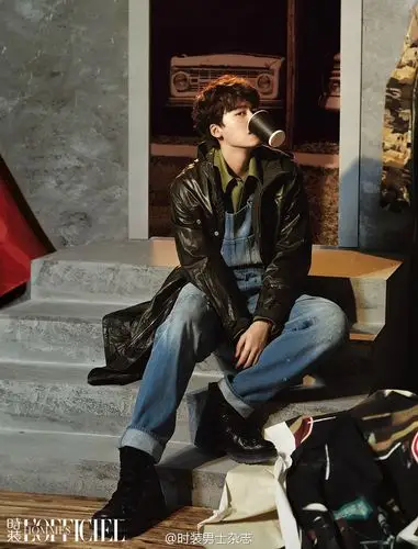 主题:时装男士高清内页(草)