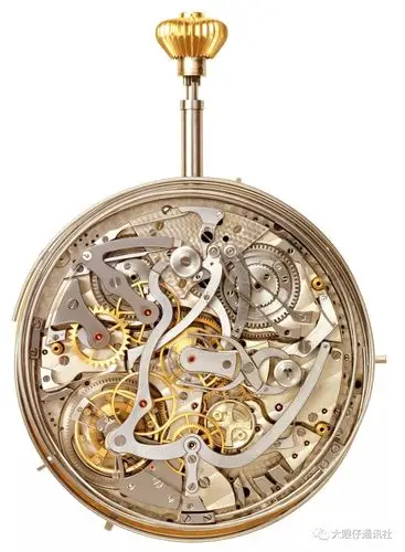 calibre 89超级复杂怀表机芯的一层机械结构,机芯分为很多层"star