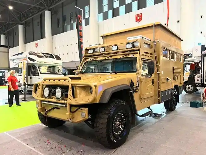 东风猛士四驱越野房车首发