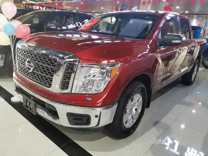 专业解析加版2019款日产尼桑泰坦皮卡低配sv版参数动力实车测评pk猛禽