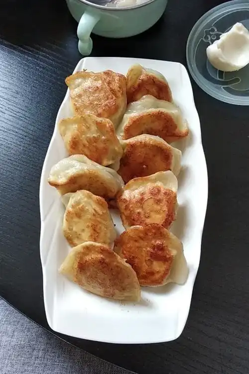 二丑棒棒做的人人都会的煎饺做法简易版