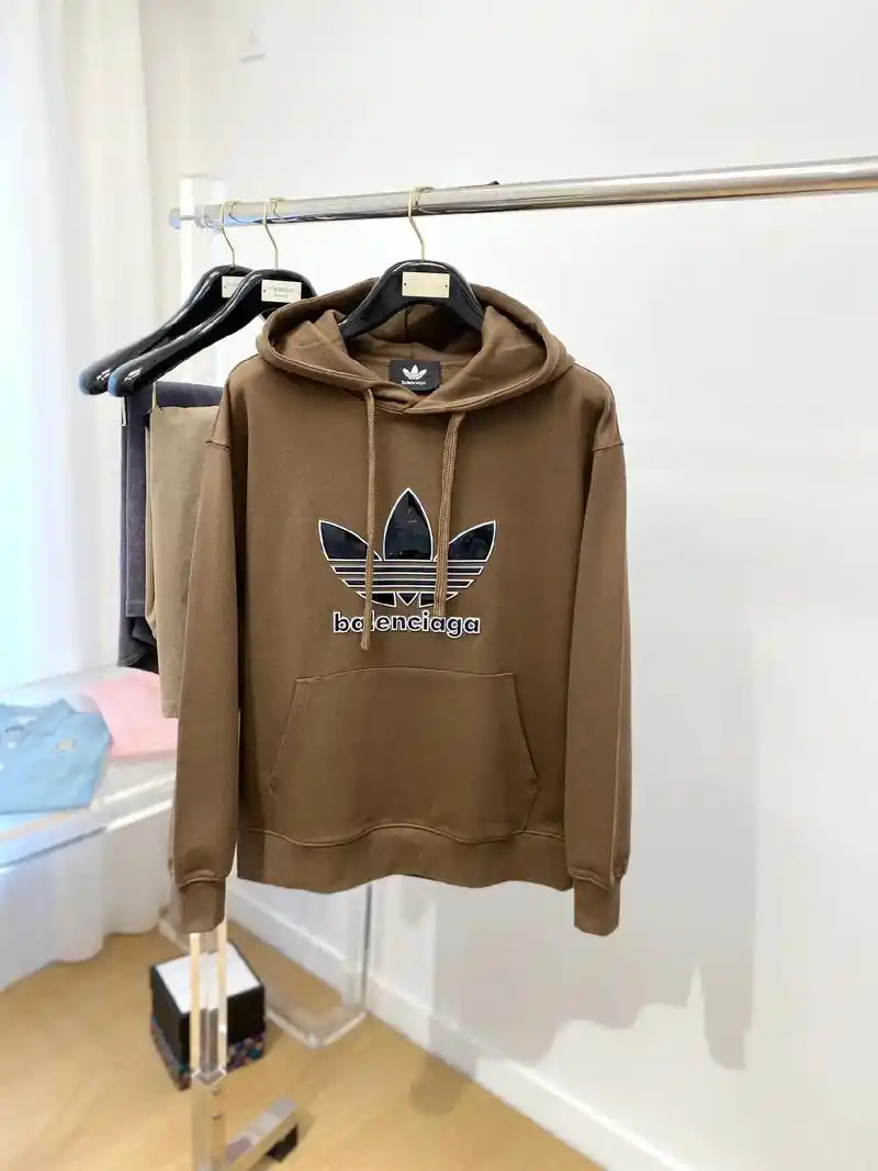 balenciag 巴黎世家 新款男士秋冬季休闲连帽卫衣#卫 - 抖音