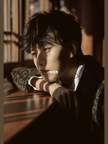 妖扬王敬轩云南旅拍写真