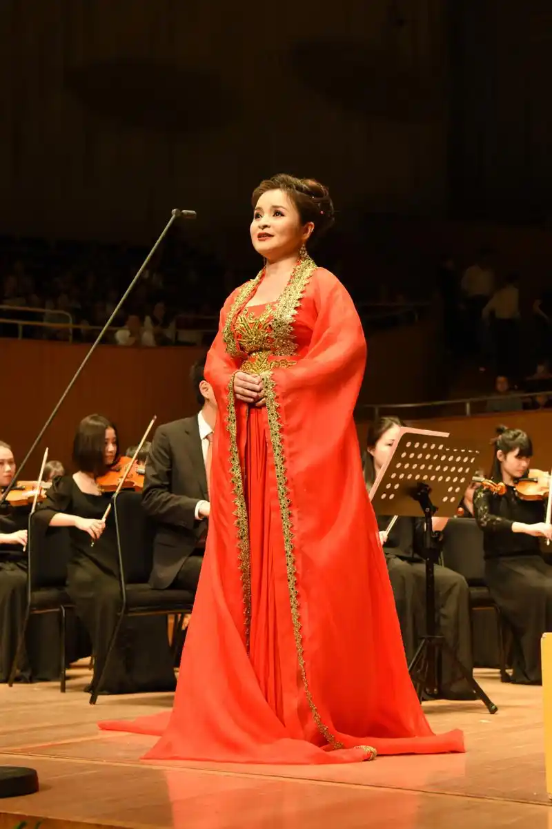 著名歌唱家吴碧霞:父亲的一封"遗书",让我一夜长大