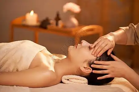 头部按摩手法图片