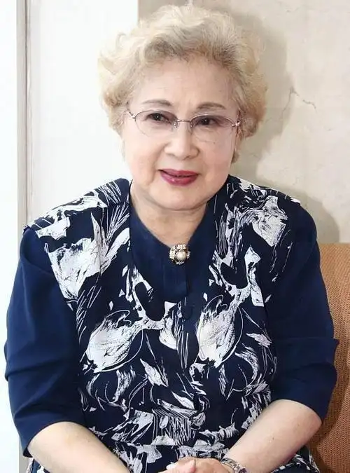 快100岁了还在演电影,可以说是最老的女演员,丈夫儿子都已离世|秦怡