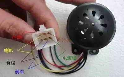 1,霍尔线初学咱们接好这些线即可,然后连接好电池线或者空气开关拆掉