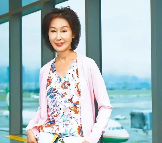 夏光莉为爱退圈却人财两空同居28年丈夫出轨15年与三人生子