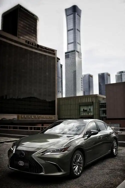 讲一个与他有关的故事02对雷克萨斯es02300h的长情告白