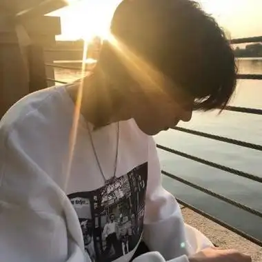 2021最新版男生侧颜好看的头像