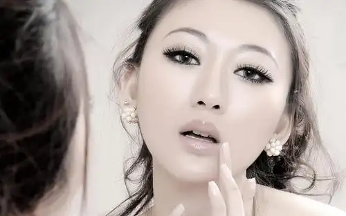 性感美女妩媚妖娆桌面壁纸