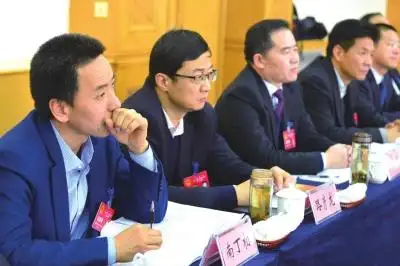 形象扛起新任务干出新业绩 兰州市人大代表分组审议《政府工作报告》