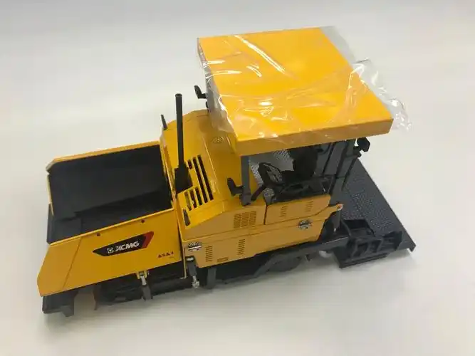 徐工rp1256摊铺机模型 1:35