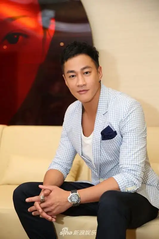 《那年花开》何润东化身温文尔雅少爷 携手孙俪上演伉俪情深