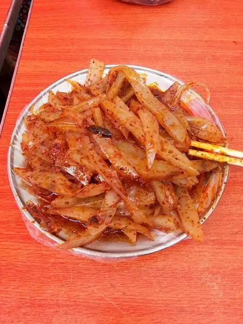 天水的呱呱……知道有这么个东西就好了,不用去尝试了!