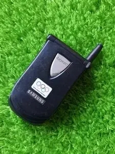 三星800c怀旧收藏古董手机,原装二手功能正常电池正常,移动