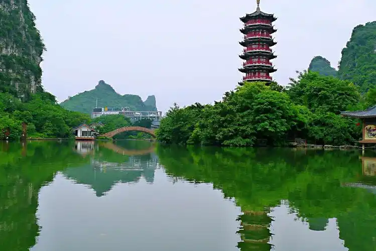 桂林木龙湖景区