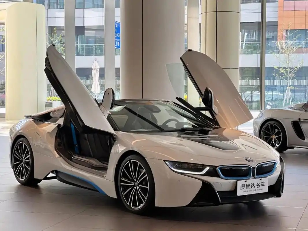 2019款 宝马i8 敞篷跑车.20年5月入户/公里数约2. - 抖音