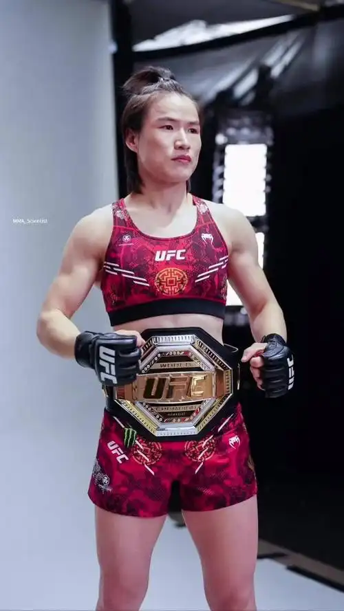 玛格南张伟丽zhangweili拍摄ufc300定妆照