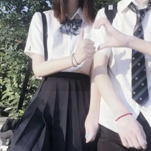 衬衫带领带情侣头像