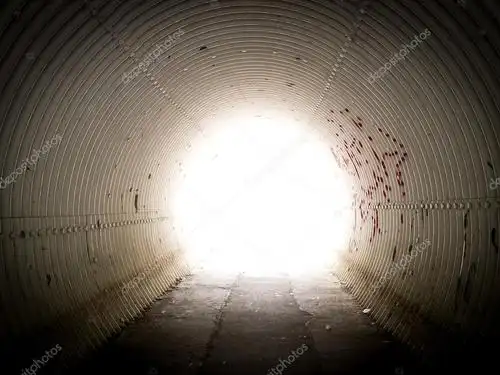 名称:在隧道尽头的光