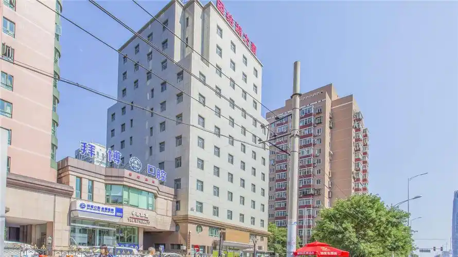 精选特价房北京团结湖大厦位于团结湖南里17号,团结湖大厦是中铁置业