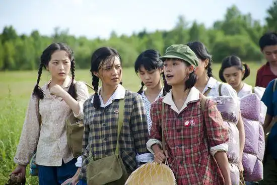 山东影视集团投资拍摄的大型电视连续剧《知青》,是《闯关东》导演张